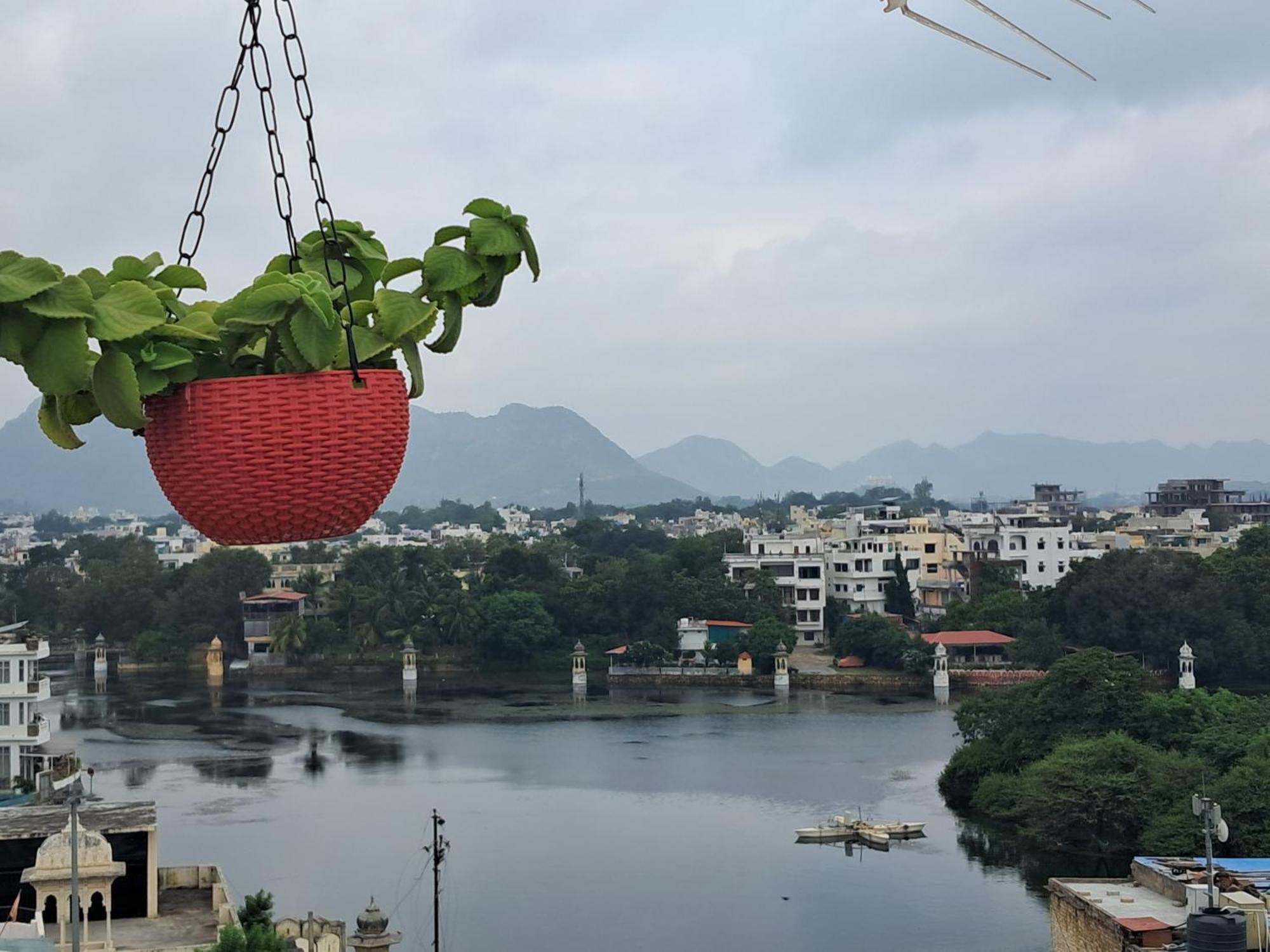 Raahi Backpacker'S Hostel Udaipur Exterior photo