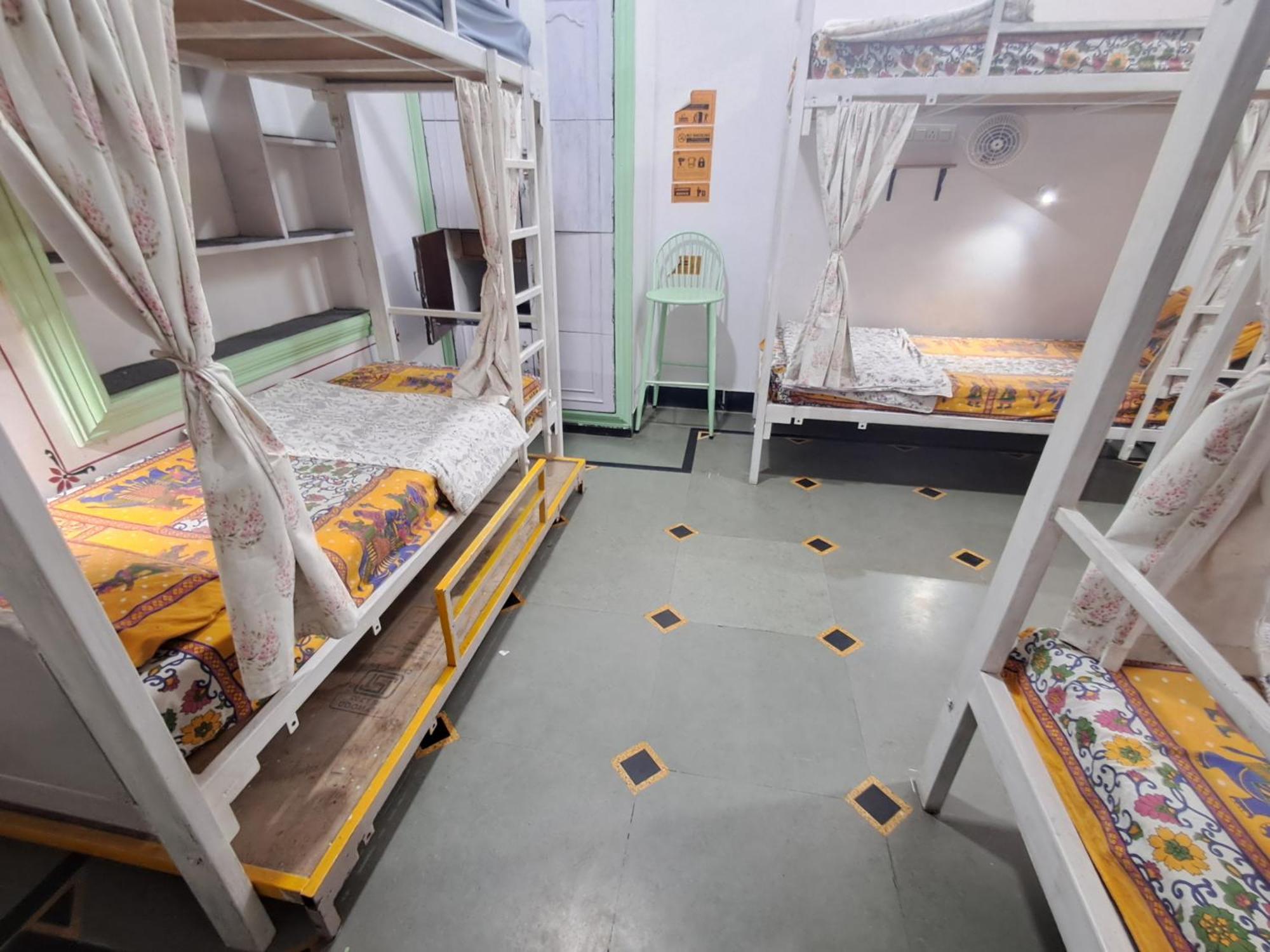 Raahi Backpacker'S Hostel Udaipur Exterior photo